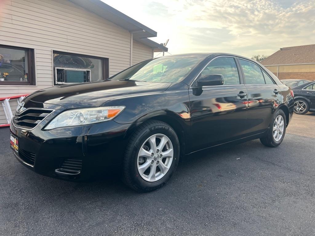 Toyota Camry Base 6-Spd AT 2011