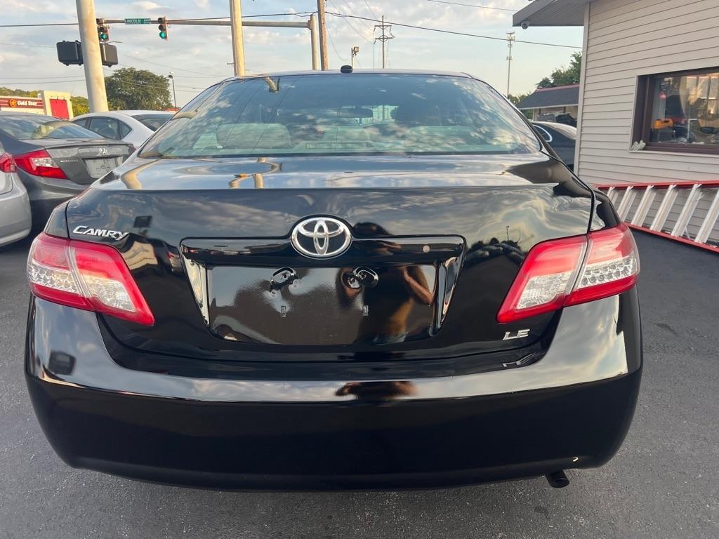 Toyota Camry Base 6-Spd AT 2011