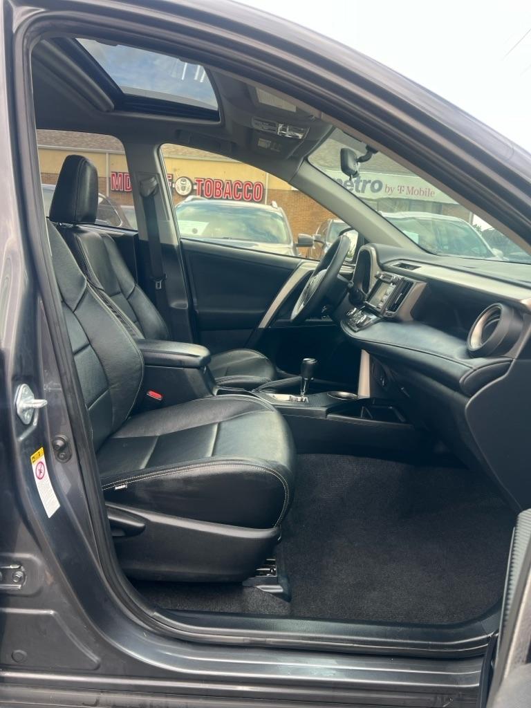 Toyota RAV4 XLE FWD 2015
