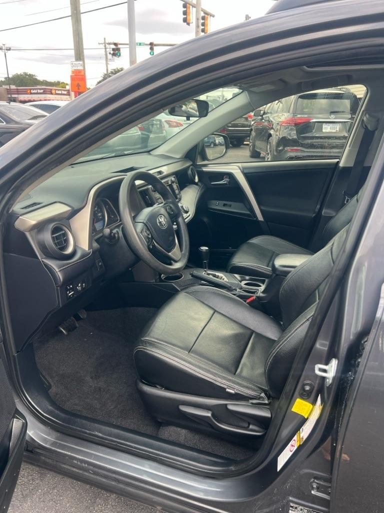 Toyota RAV4 XLE FWD 2015