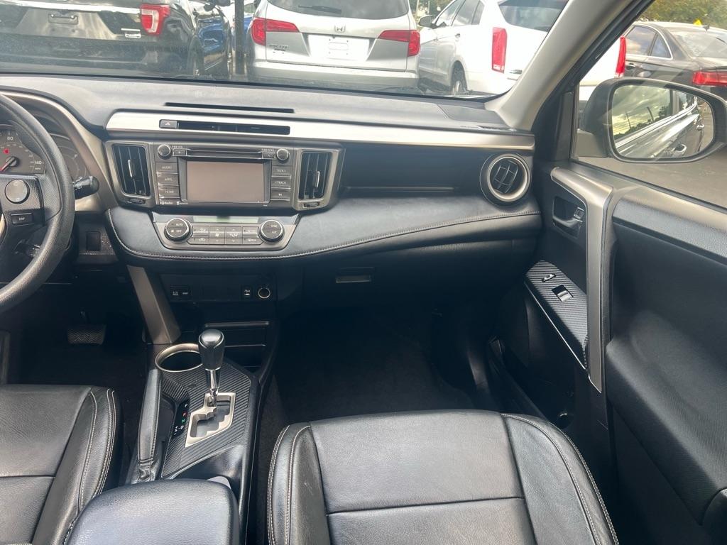 Toyota RAV4 XLE FWD 2015