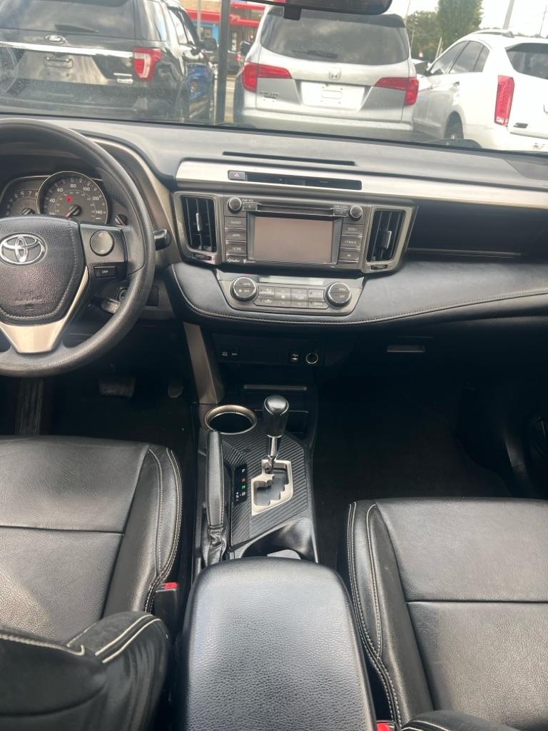 Toyota RAV4 XLE FWD 2015