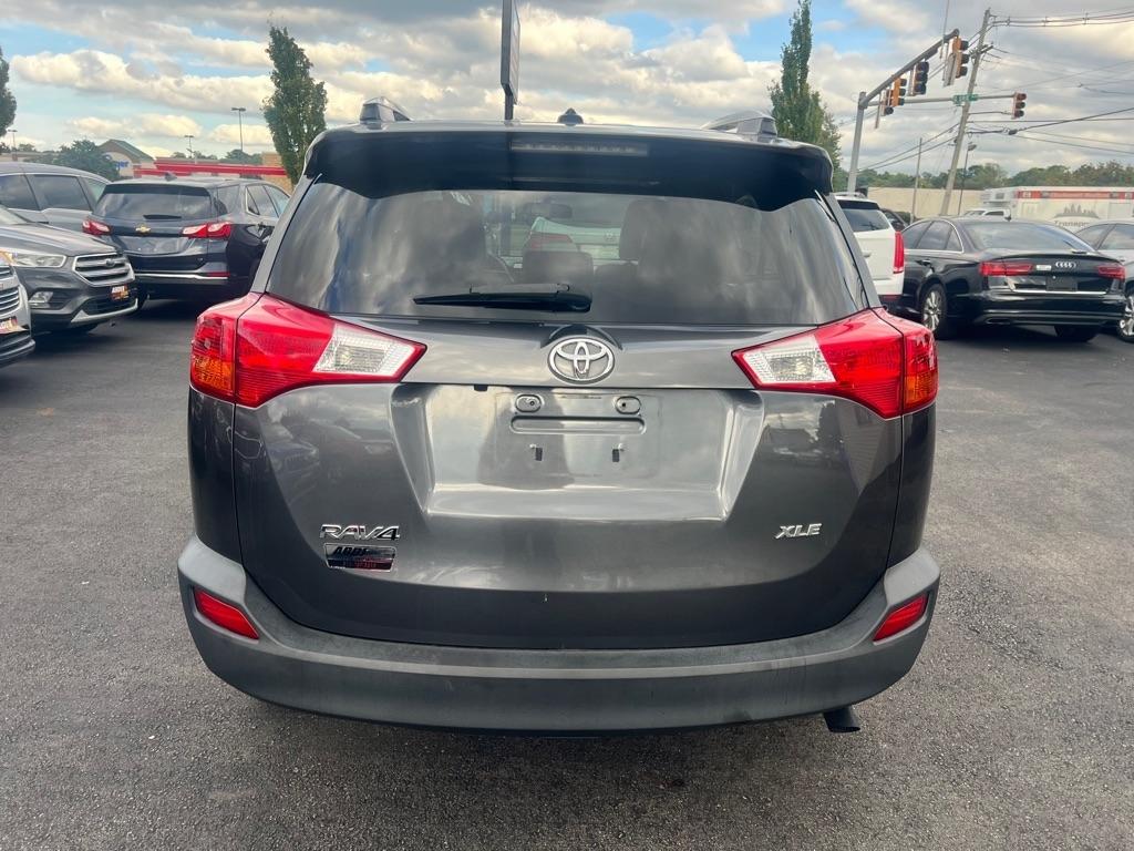 Toyota RAV4 XLE FWD 2015