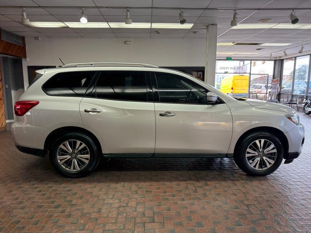 Nissan Pathfinder  2018
