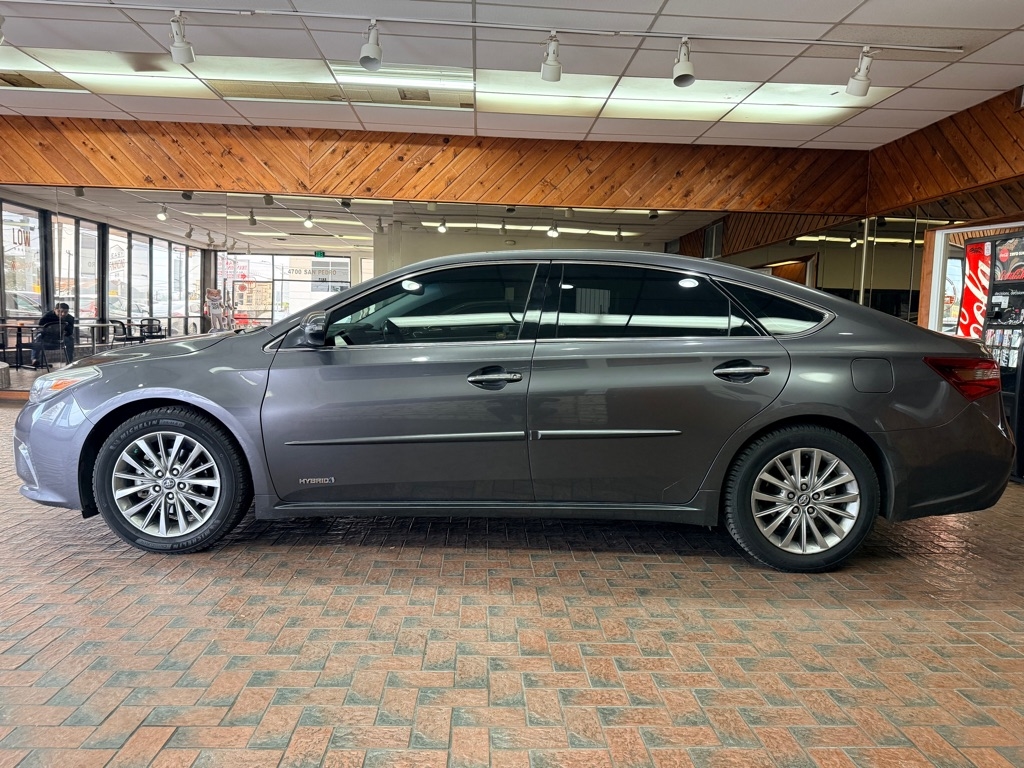 Toyota Avalon Hybrid  2016