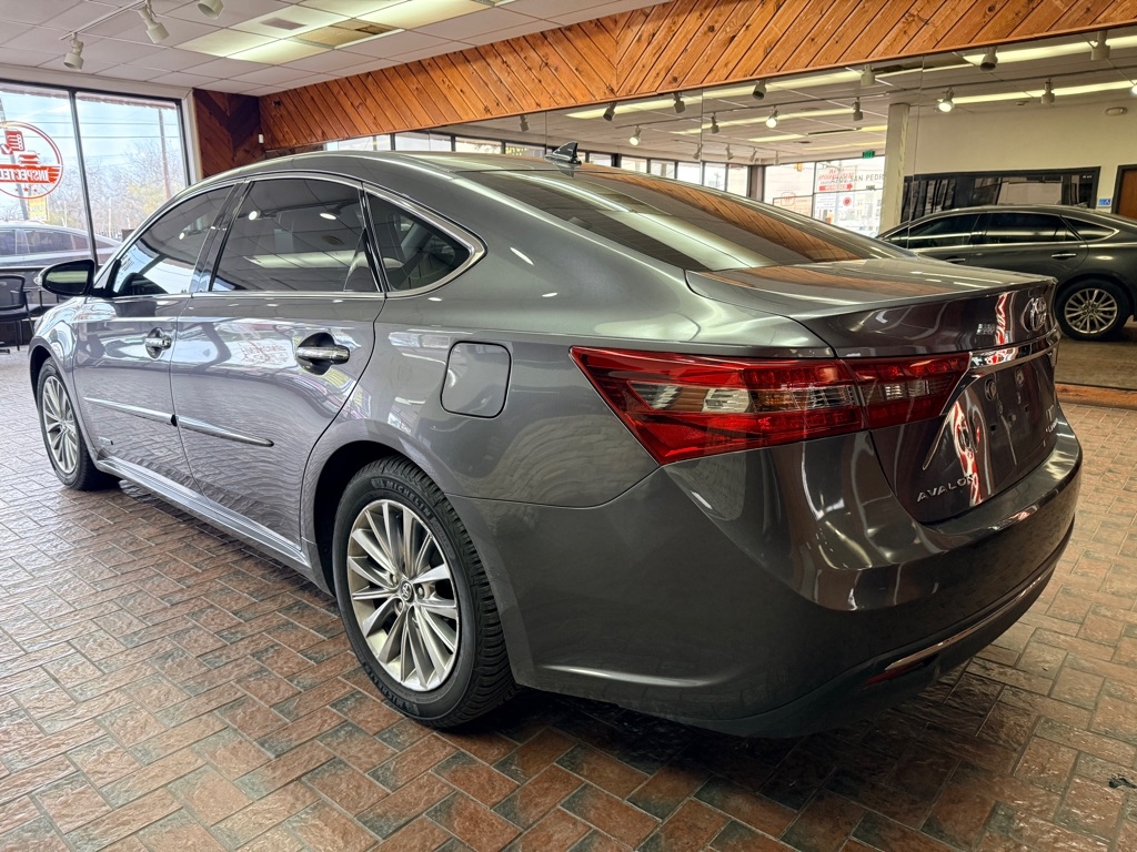 Toyota Avalon Hybrid  2016