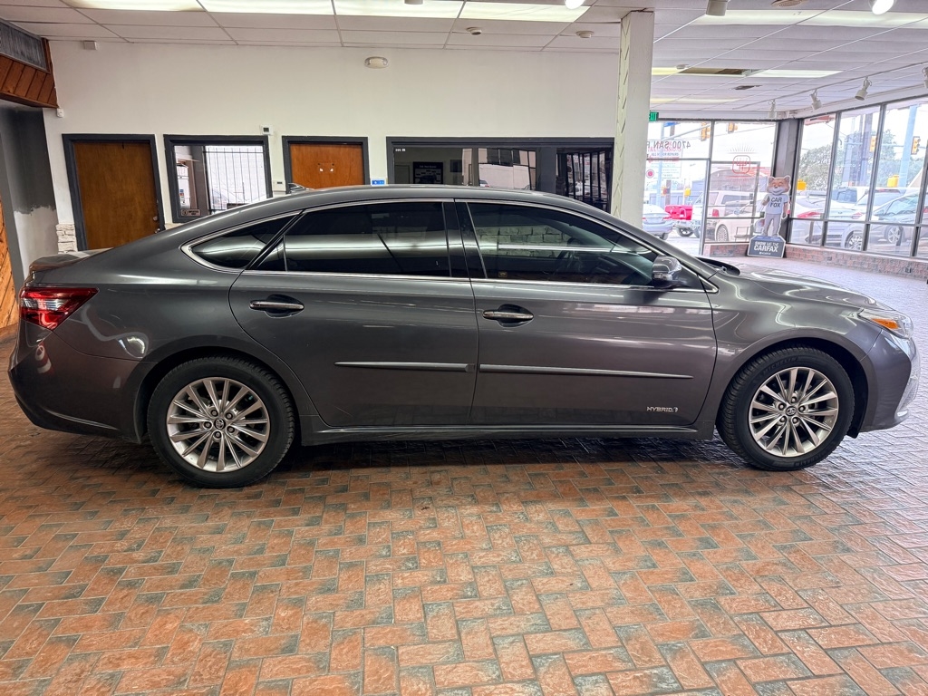 Toyota Avalon Hybrid  2016
