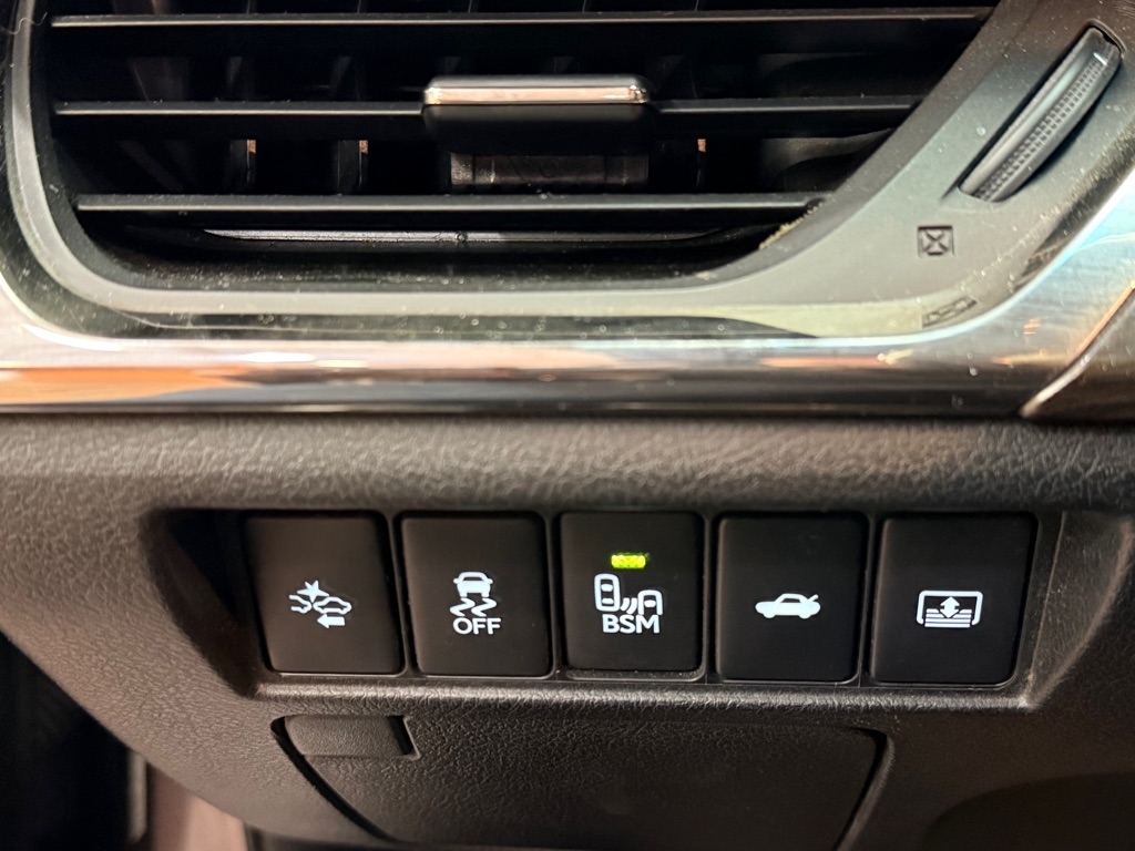 Toyota Avalon Hybrid  2016