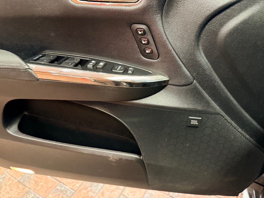 Toyota Avalon Hybrid  2016