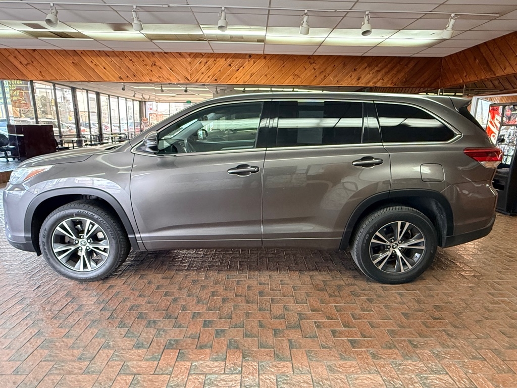 Toyota Highlander  2018