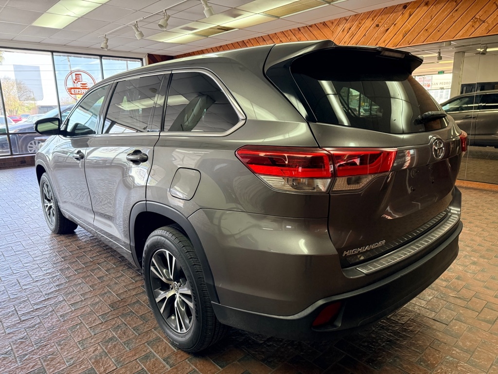 Toyota Highlander  2018