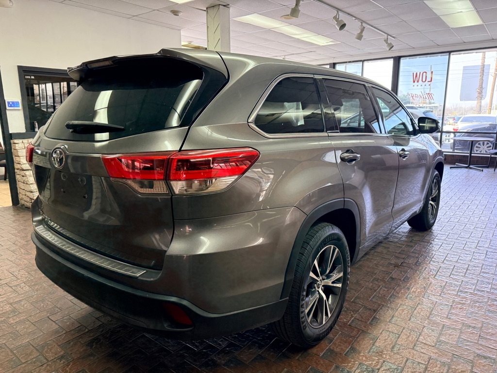 Toyota Highlander  2018