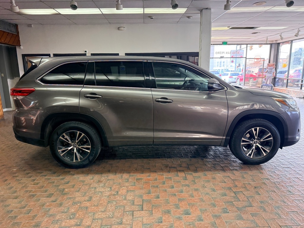 Toyota Highlander  2018