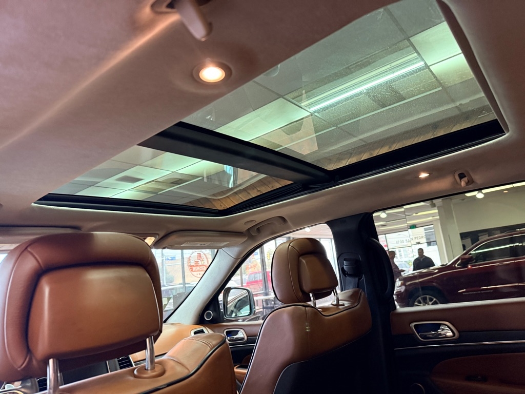 Jeep Grand Cherokee  2016