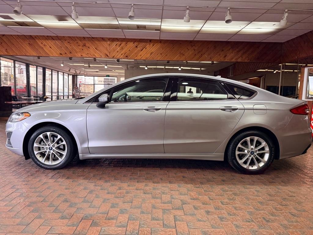 Ford Fusion Hybrid  2020