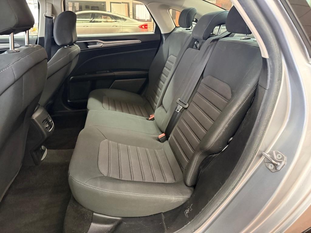 Ford Fusion Hybrid  2020