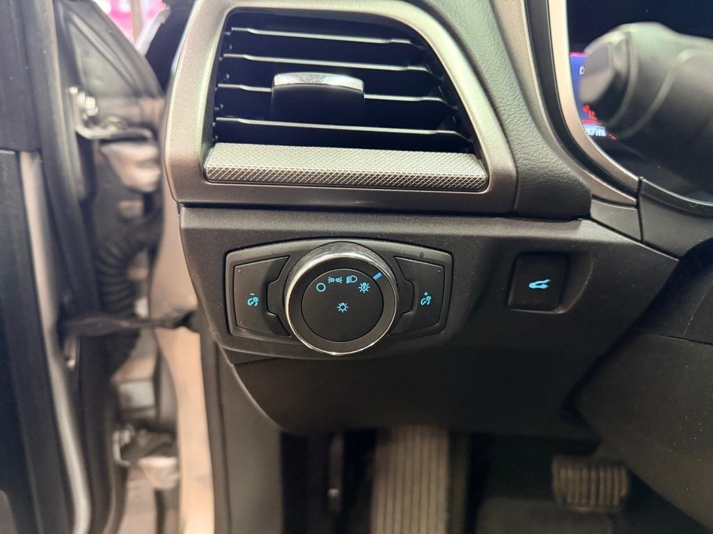 Ford Fusion Hybrid  2020