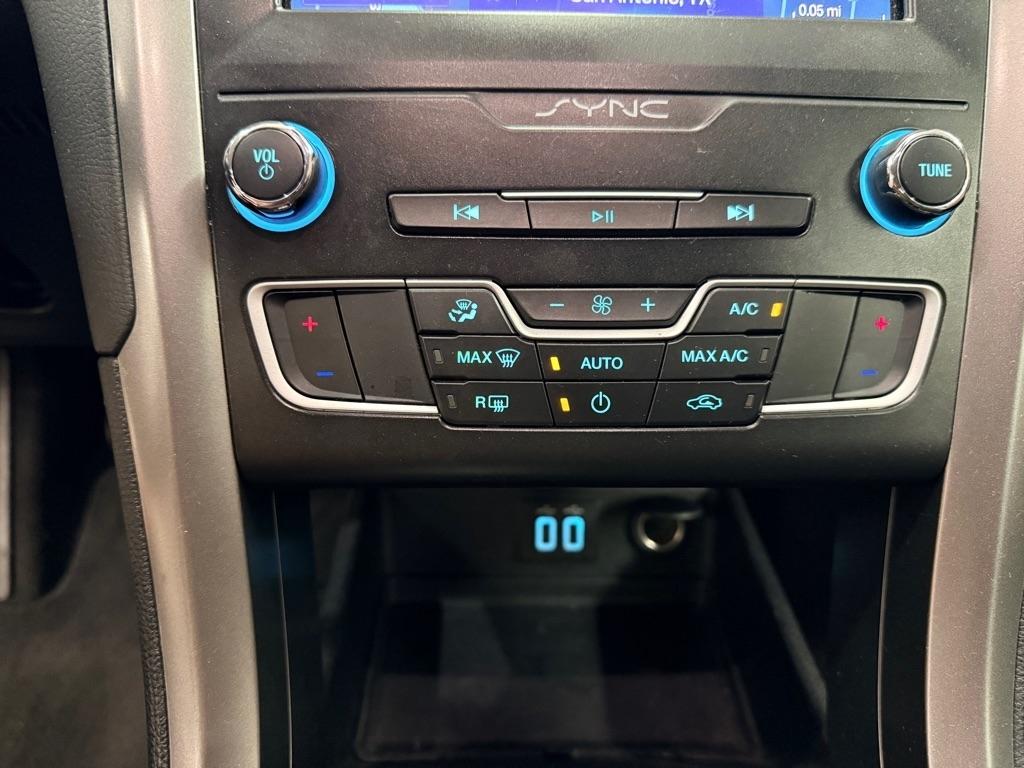 Ford Fusion Hybrid  2020