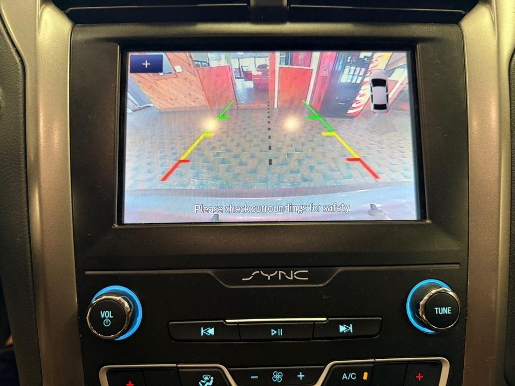 Ford Fusion Hybrid  2020