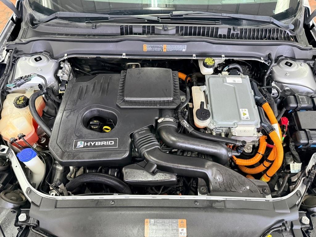 Ford Fusion Hybrid  2020