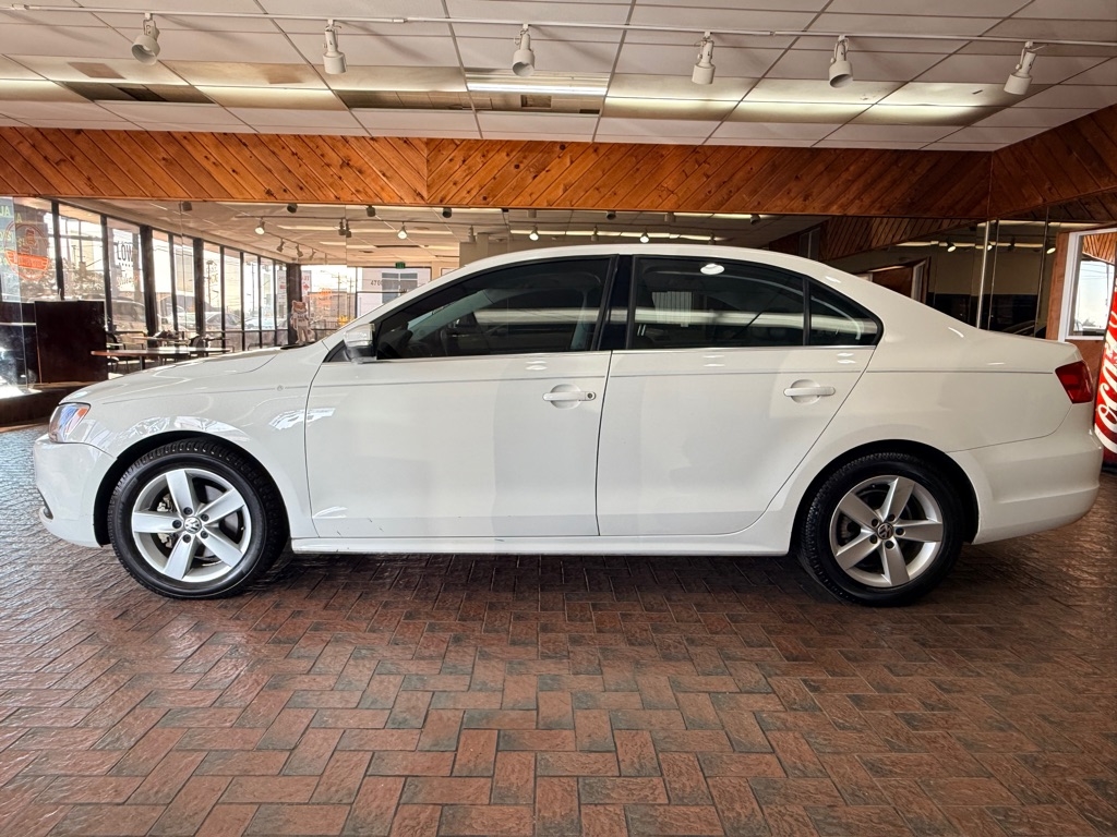 Volkswagen Jetta  2014