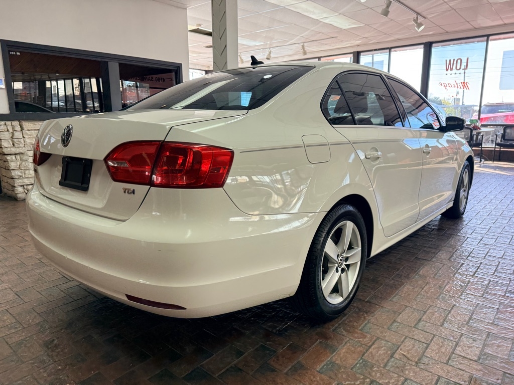 Volkswagen Jetta  2014