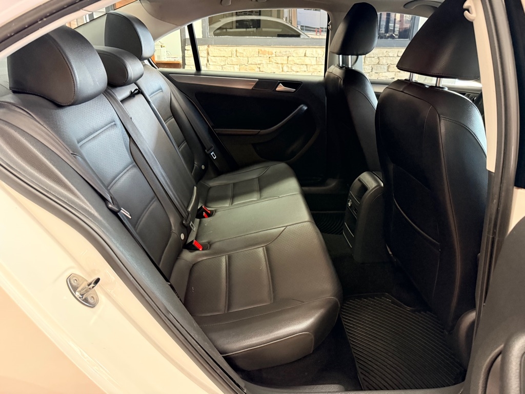 Volkswagen Jetta  2014