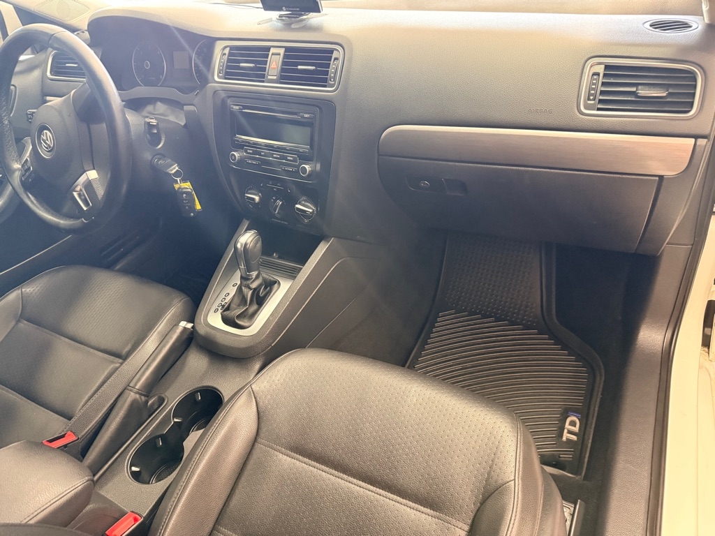 Volkswagen Jetta  2014