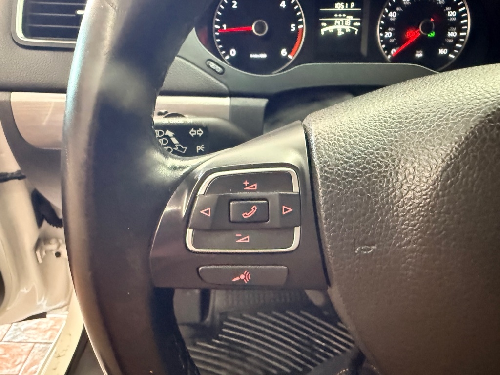 Volkswagen Jetta  2014