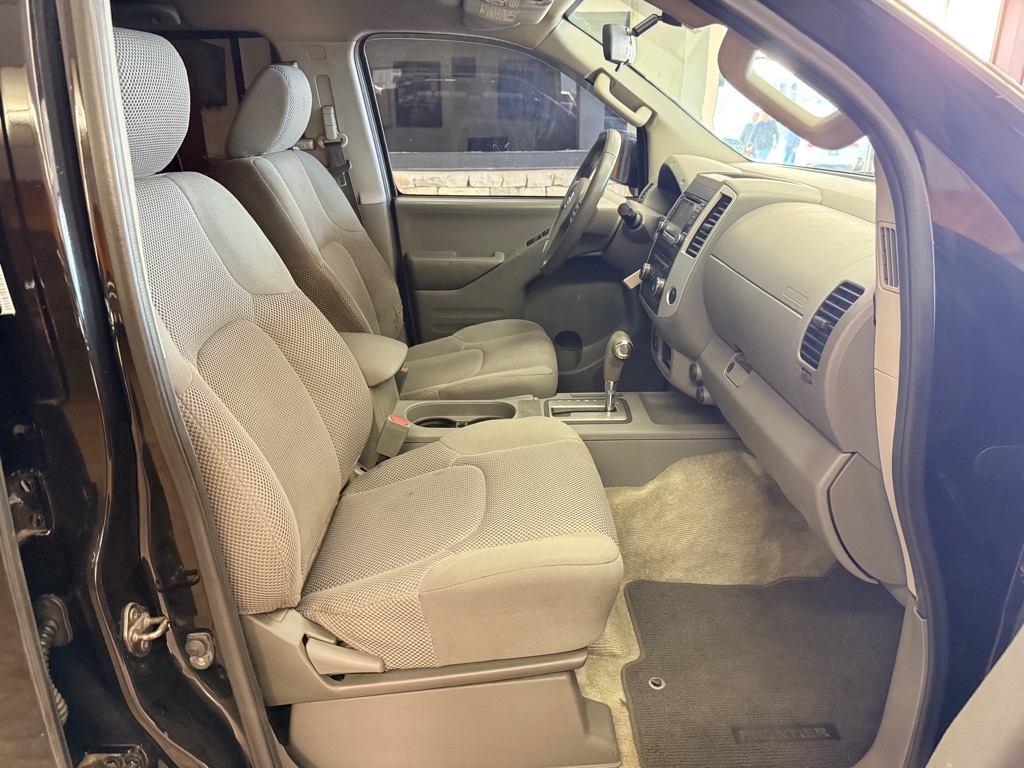 Nissan Frontier  2016