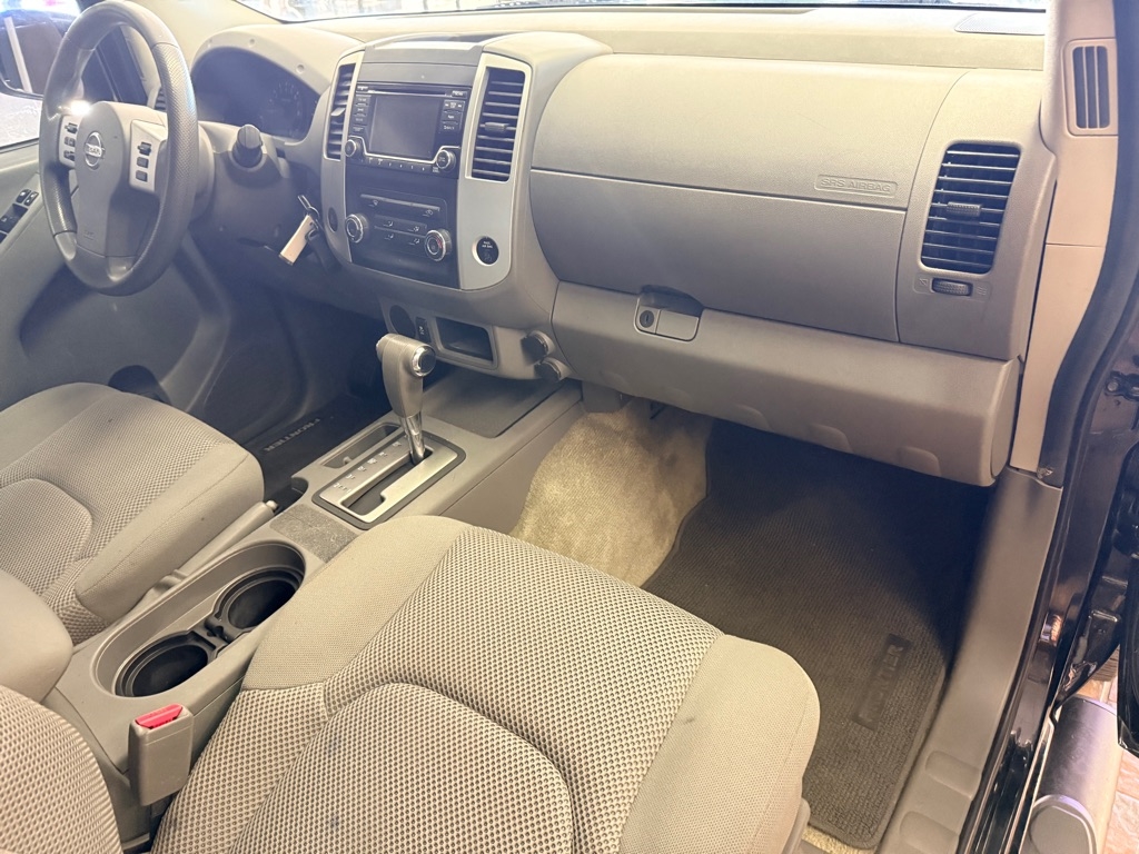 Nissan Frontier  2016