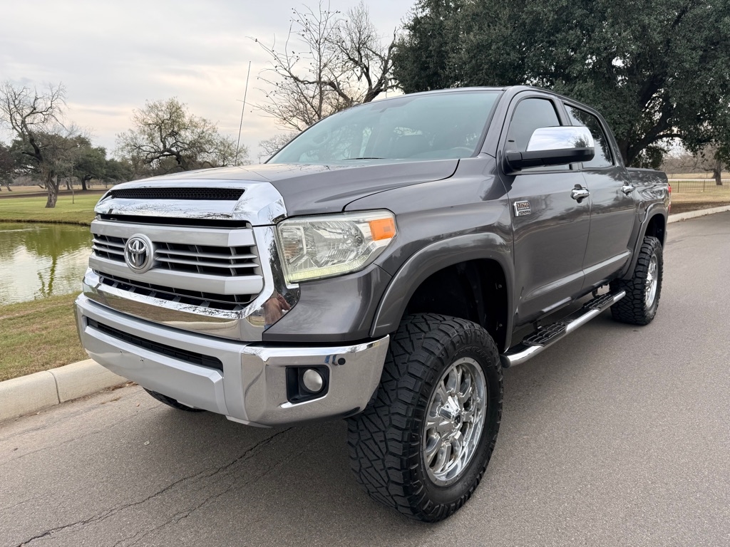 Toyota Tundra  2014