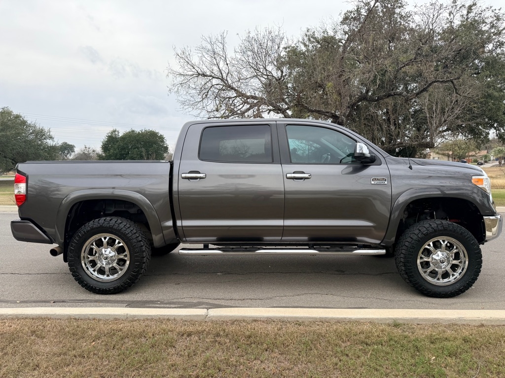 Toyota Tundra  2014
