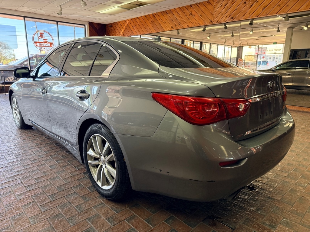 Infiniti Q50  2015