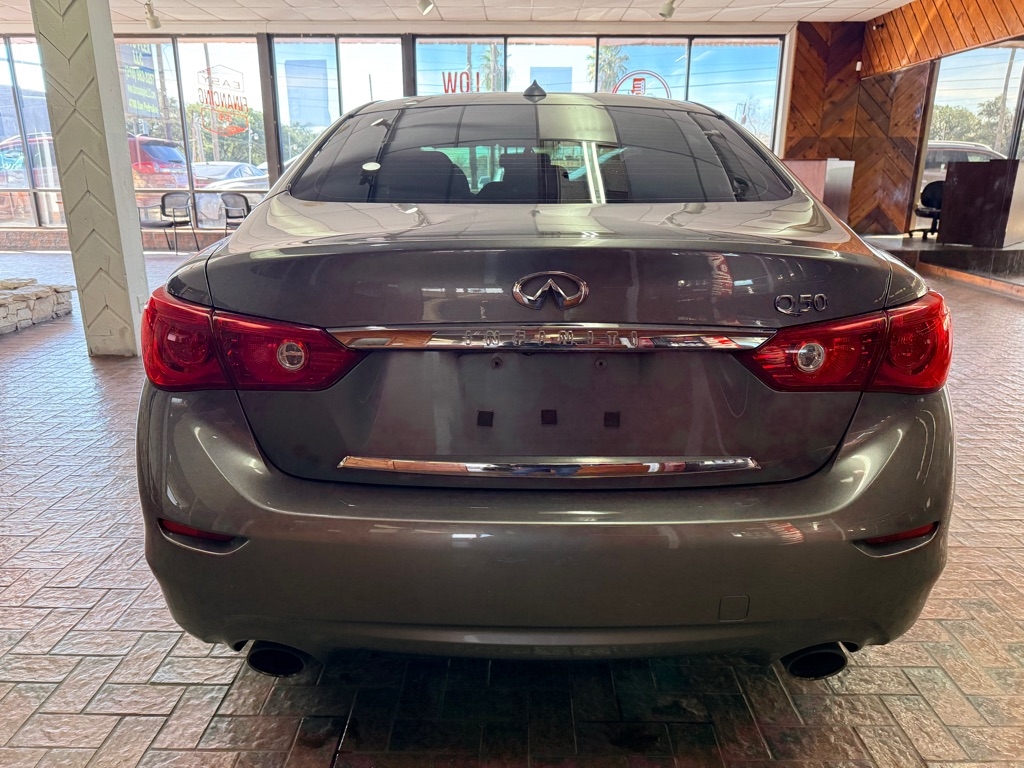 Infiniti Q50  2015