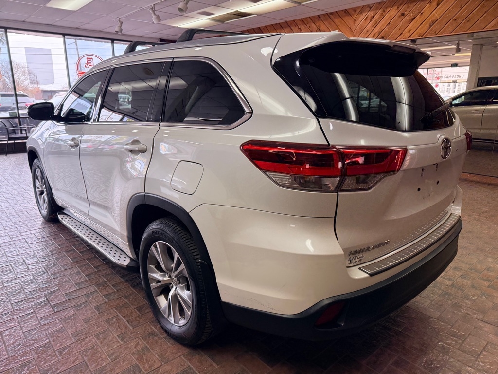 Toyota Highlander  2017