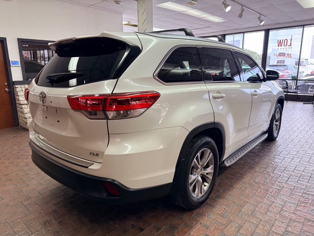 Toyota Highlander  2017