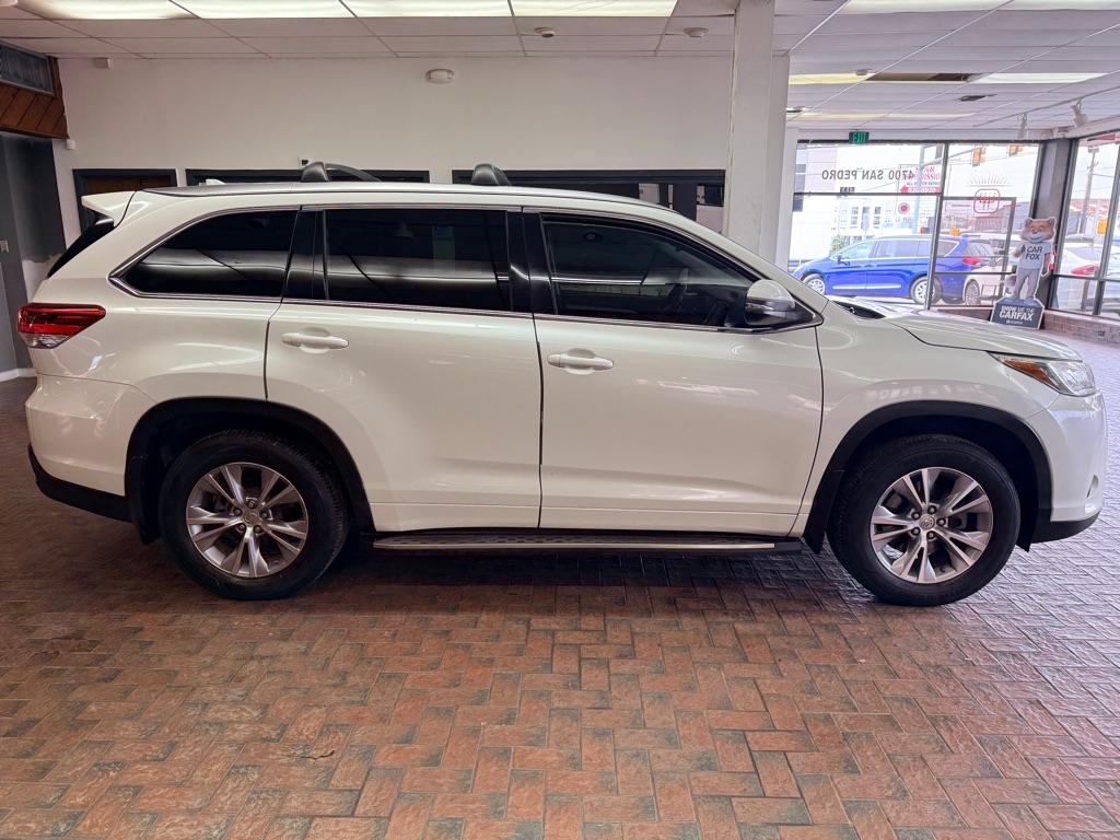 Toyota Highlander  2017