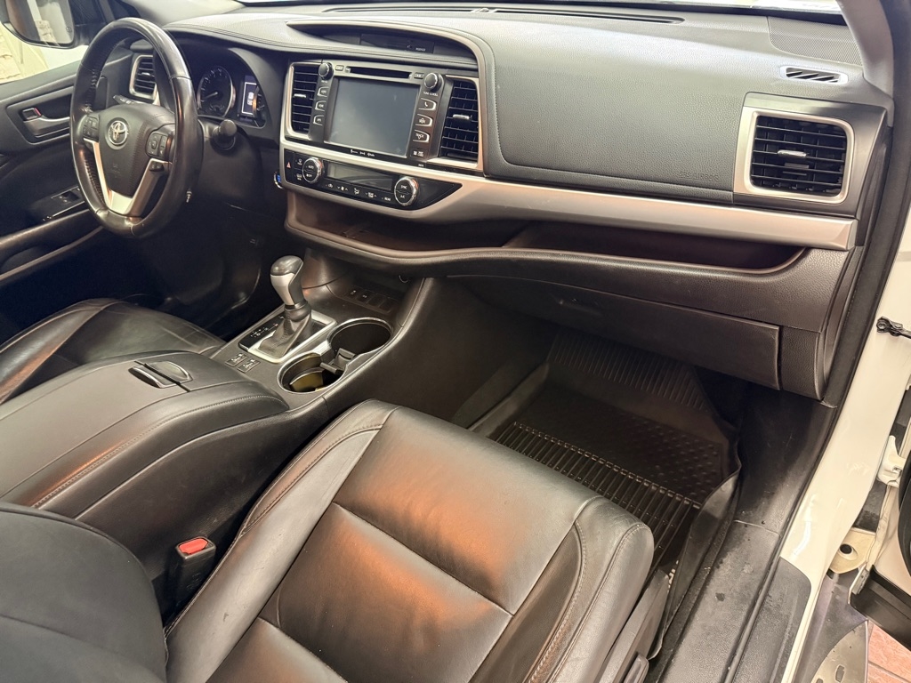 Toyota Highlander  2017