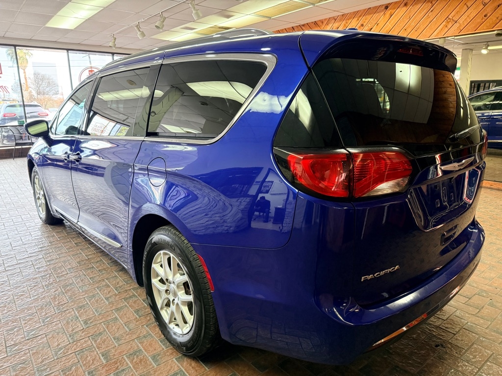 Chrysler Pacifica Touring L 2020