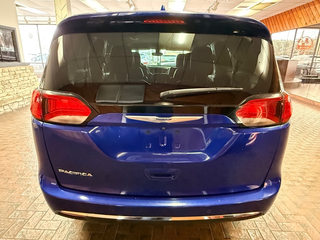 Chrysler Pacifica Touring L 2020