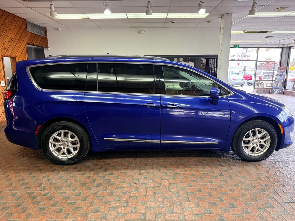 Chrysler Pacifica Touring L 2020