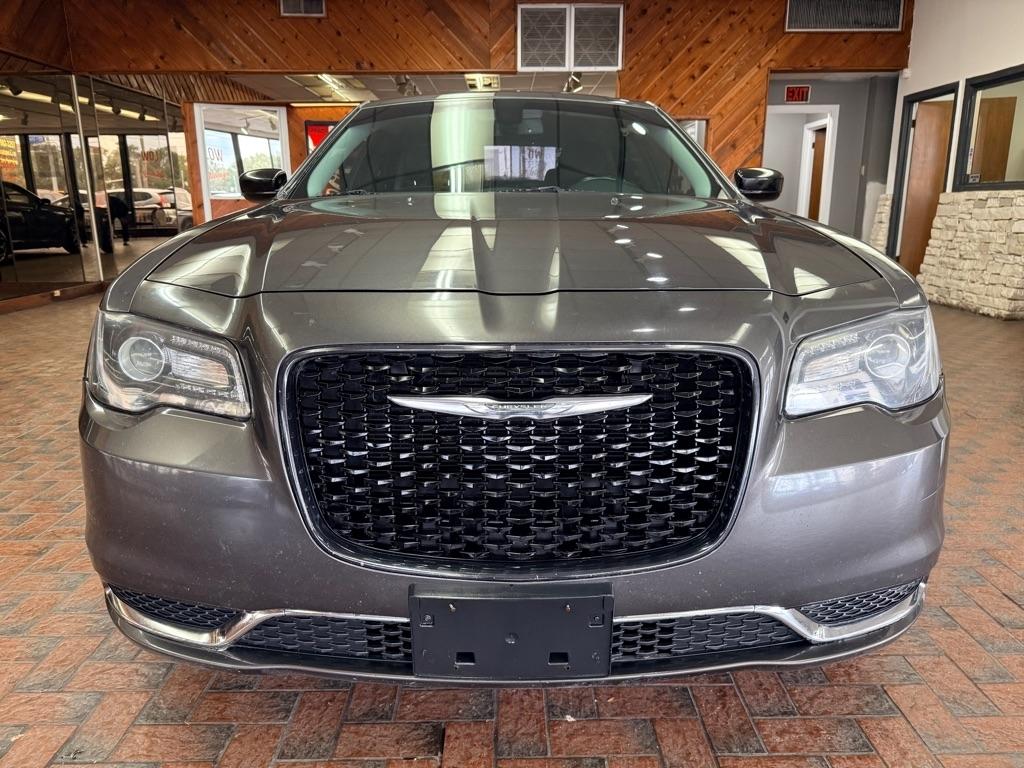 Chrysler 300  2018