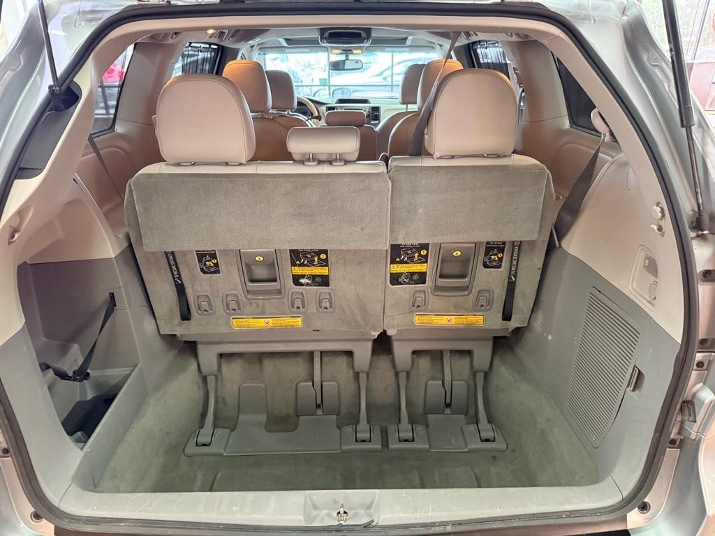 Toyota Sienna XLE 2014