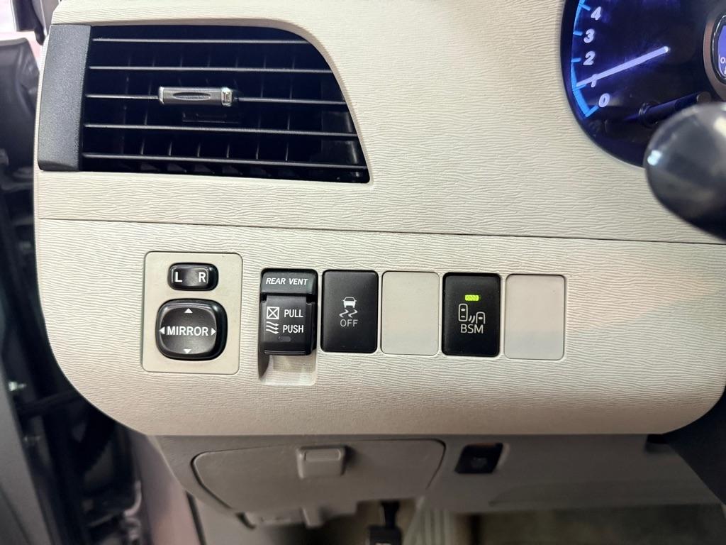 Toyota Sienna XLE 2014