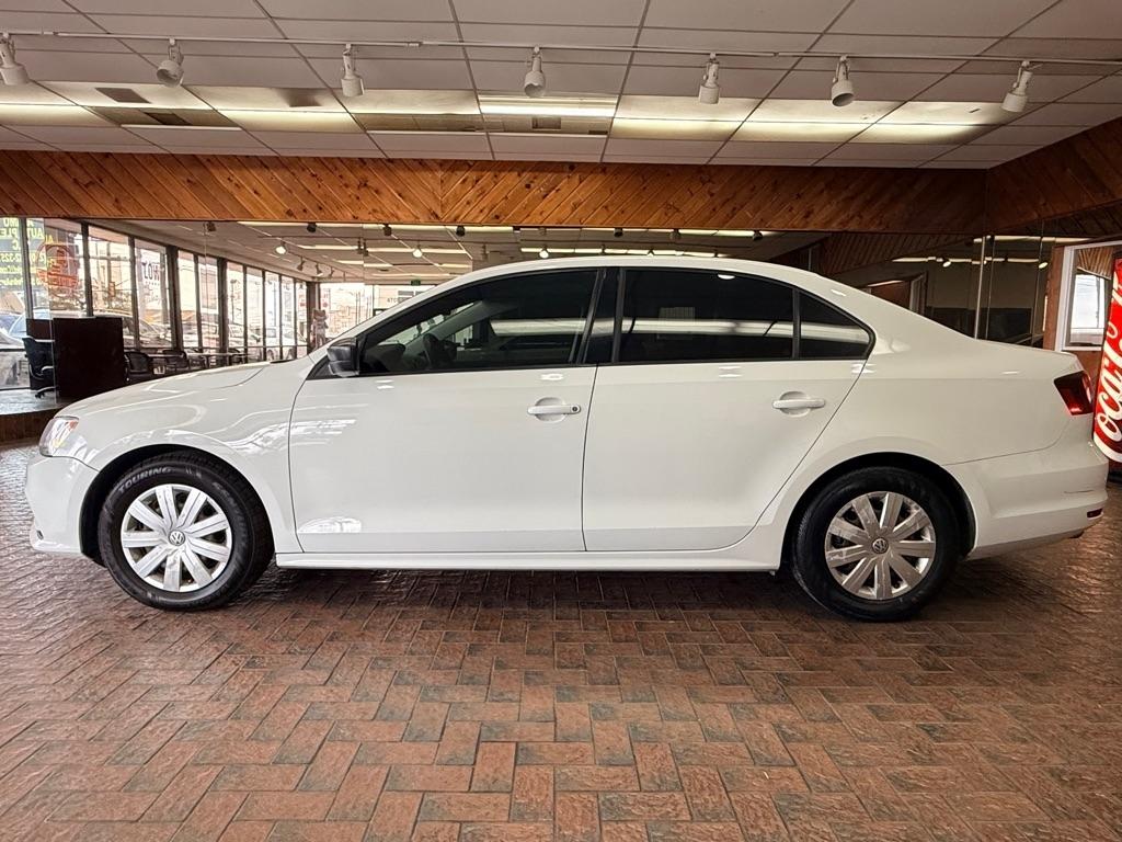Volkswagen Jetta  2016