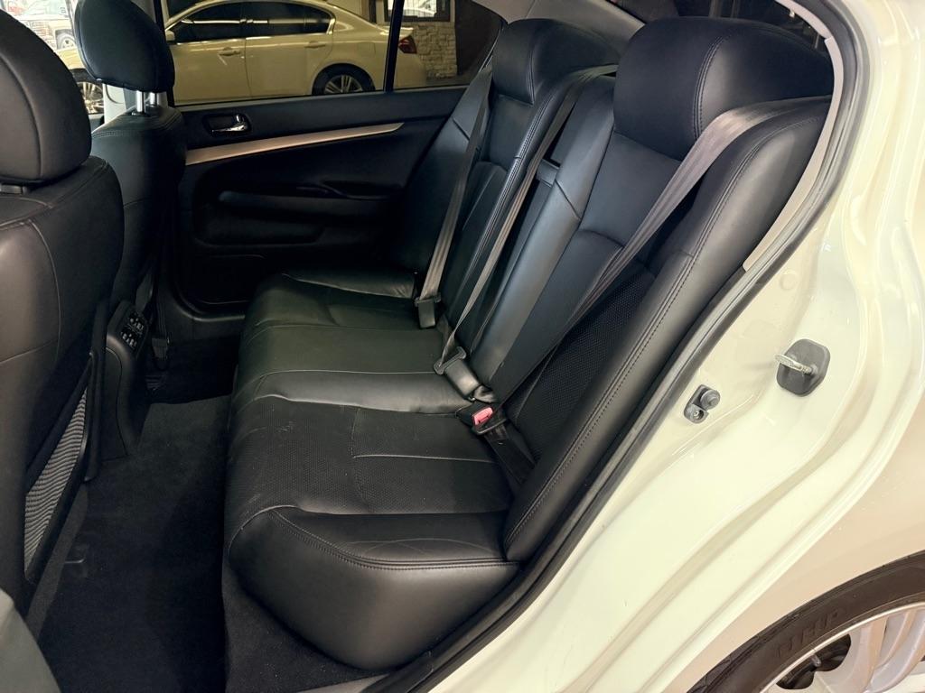 Infiniti G Sedan  2013