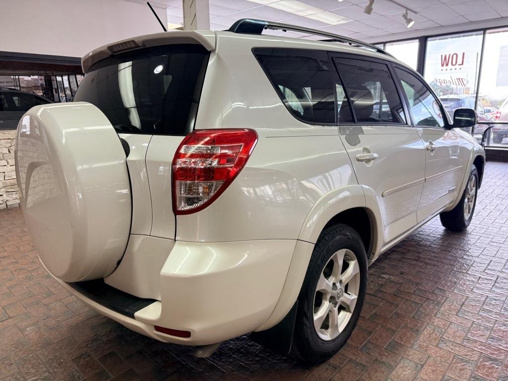 Toyota RAV4  2009