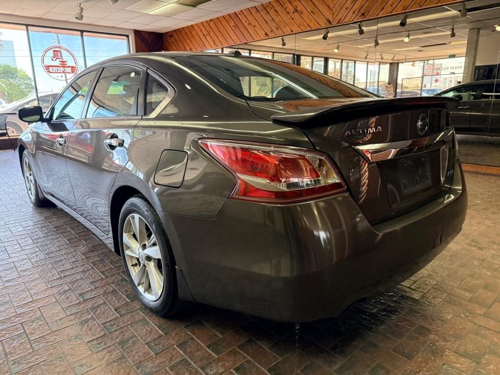 Nissan Altima  2013