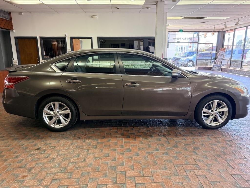 Nissan Altima  2013